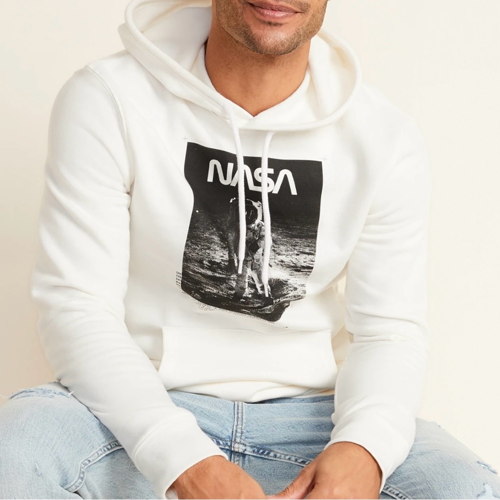 Old Navy - White NASA Graphic Hoodie for Men
Size - XXL - Picture 2 of 8